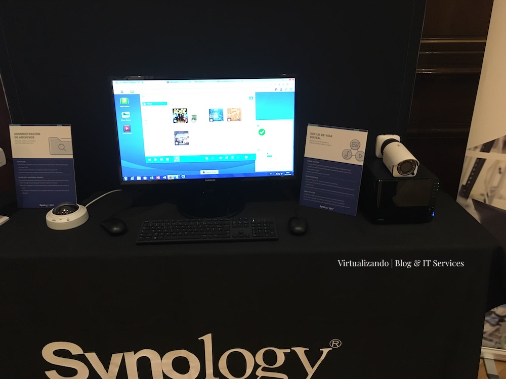 Imagen donde se muestra  un stand de synology en un evento de ellos correspondiente al articulo: ¿Por qué necesitas un NAS en tu pyme? de Virtualizando | Blog & IT Services.